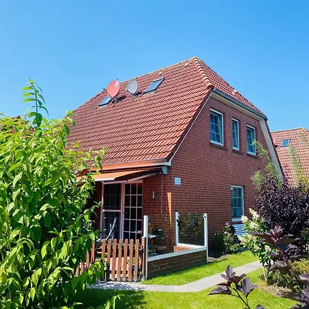 Holiday home Doppelhaushaelfte In