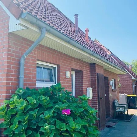 Holiday home Doppelhaushaelfte In Nessmersiel